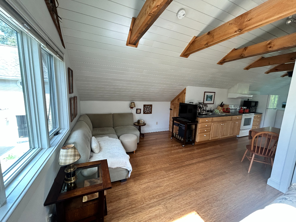 Downtown Shelburne Barn Apartment Near Burlington & UVM Medical Unit A - Photo 12