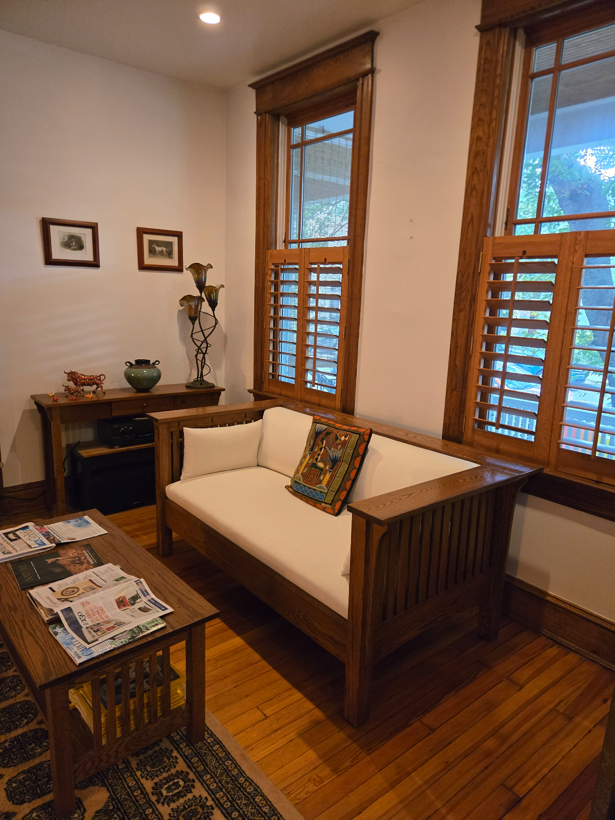 Classic, Renovated DC Rowhouse that retains century-old charm aesthetically - Photo 4