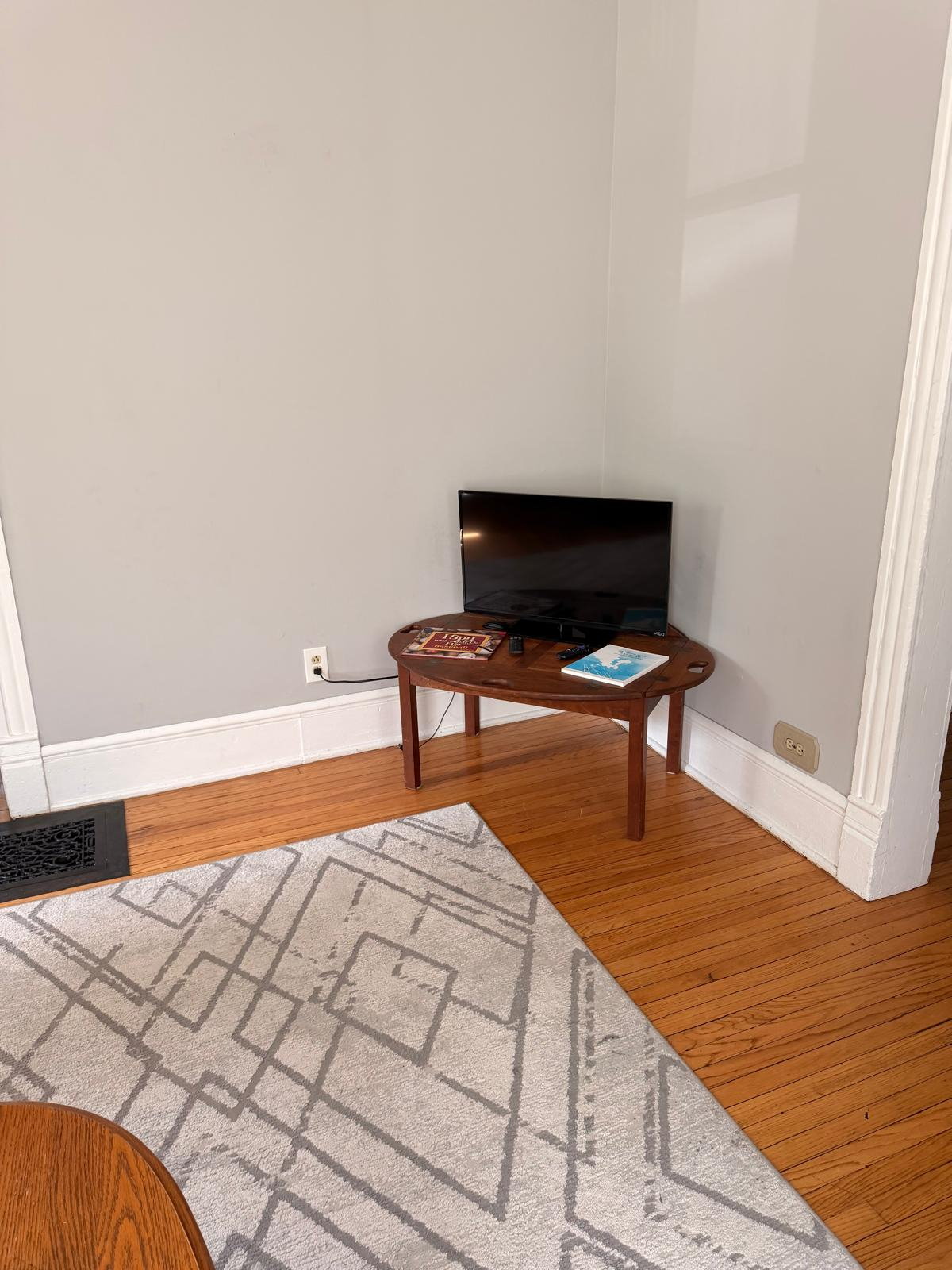 Furnished 3BR/1BA Apartment | Private Unit | Porch & Yard | Walk to A.O. Fox Hospital & Downtown - Photo 3