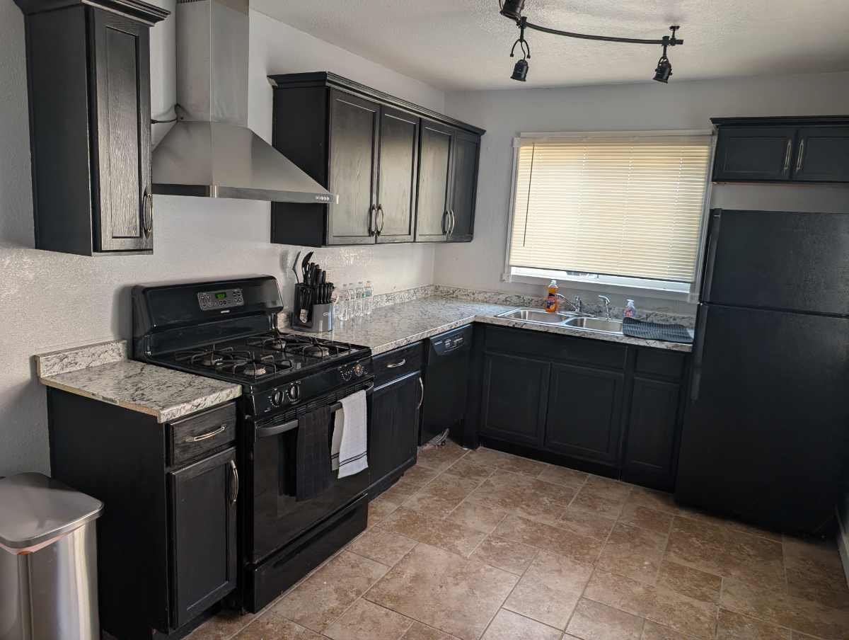 Queen of Hearts Home - Photo 4