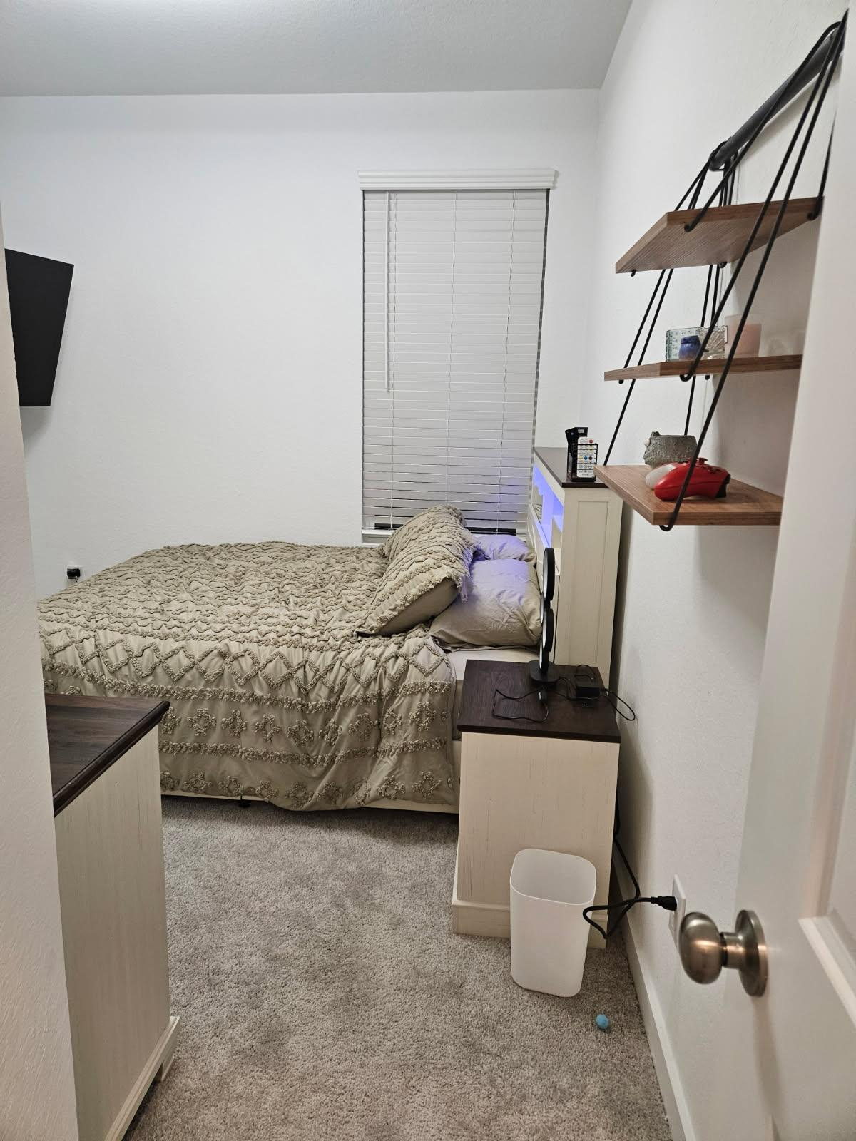 Private Room In A Brand-New Home W/ With Outdoor Oasis & Hot Tub Near Major Hospitals - Photo 3