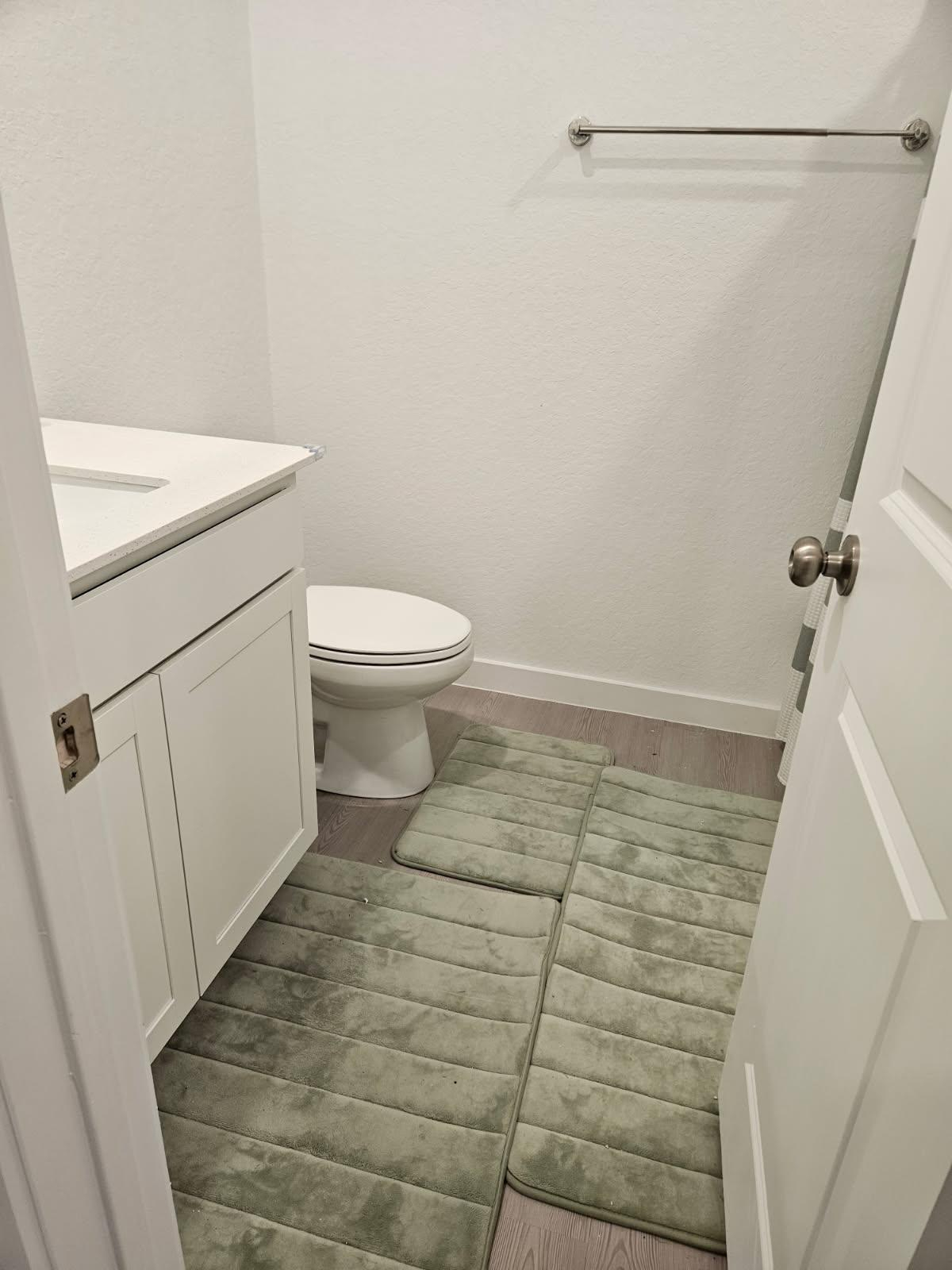Private Room In A Brand-New Home W/ With Outdoor Oasis & Hot Tub Near Major Hospitals - Photo 4