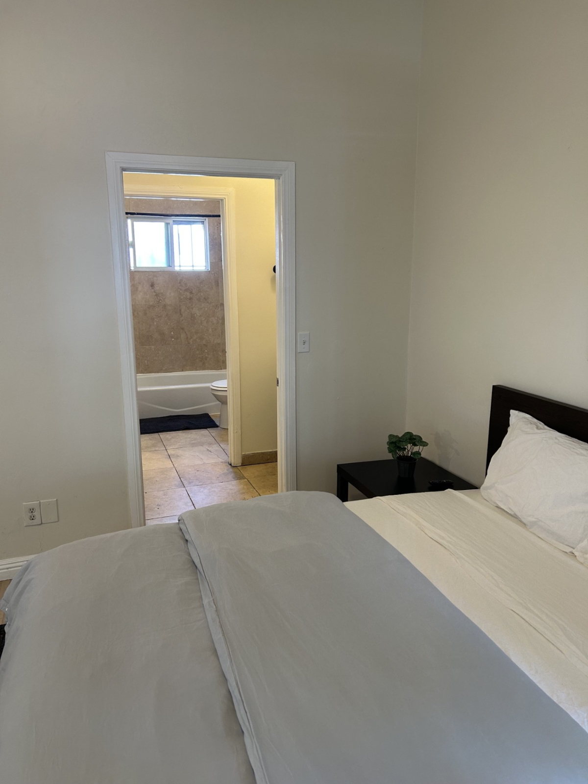 Comfy Studio By Staples, Convention Cntr, Nokia & J.W. in Downtown L.A. - Photo 4