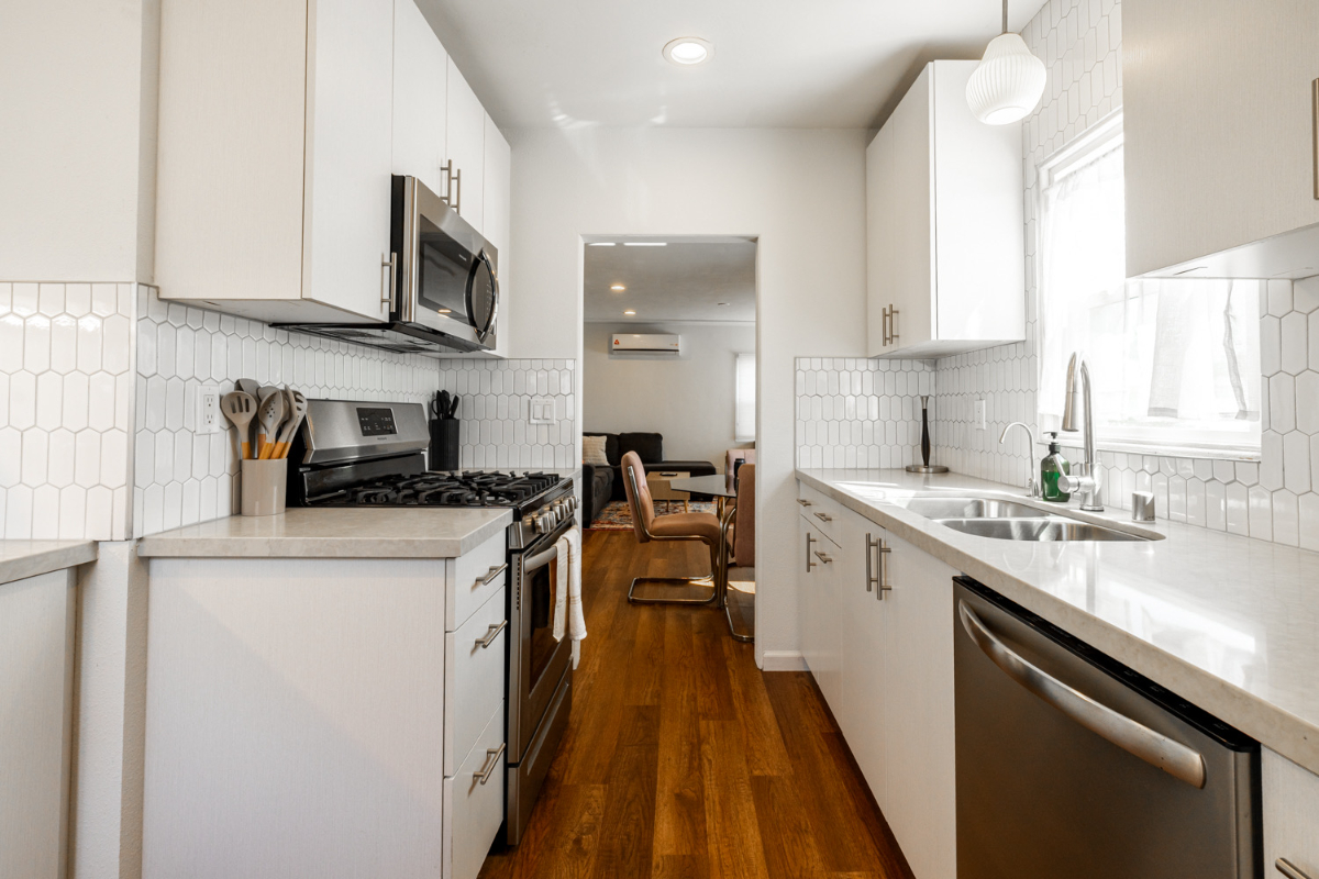 Bright, Stylish Home with Parking - Photo 2