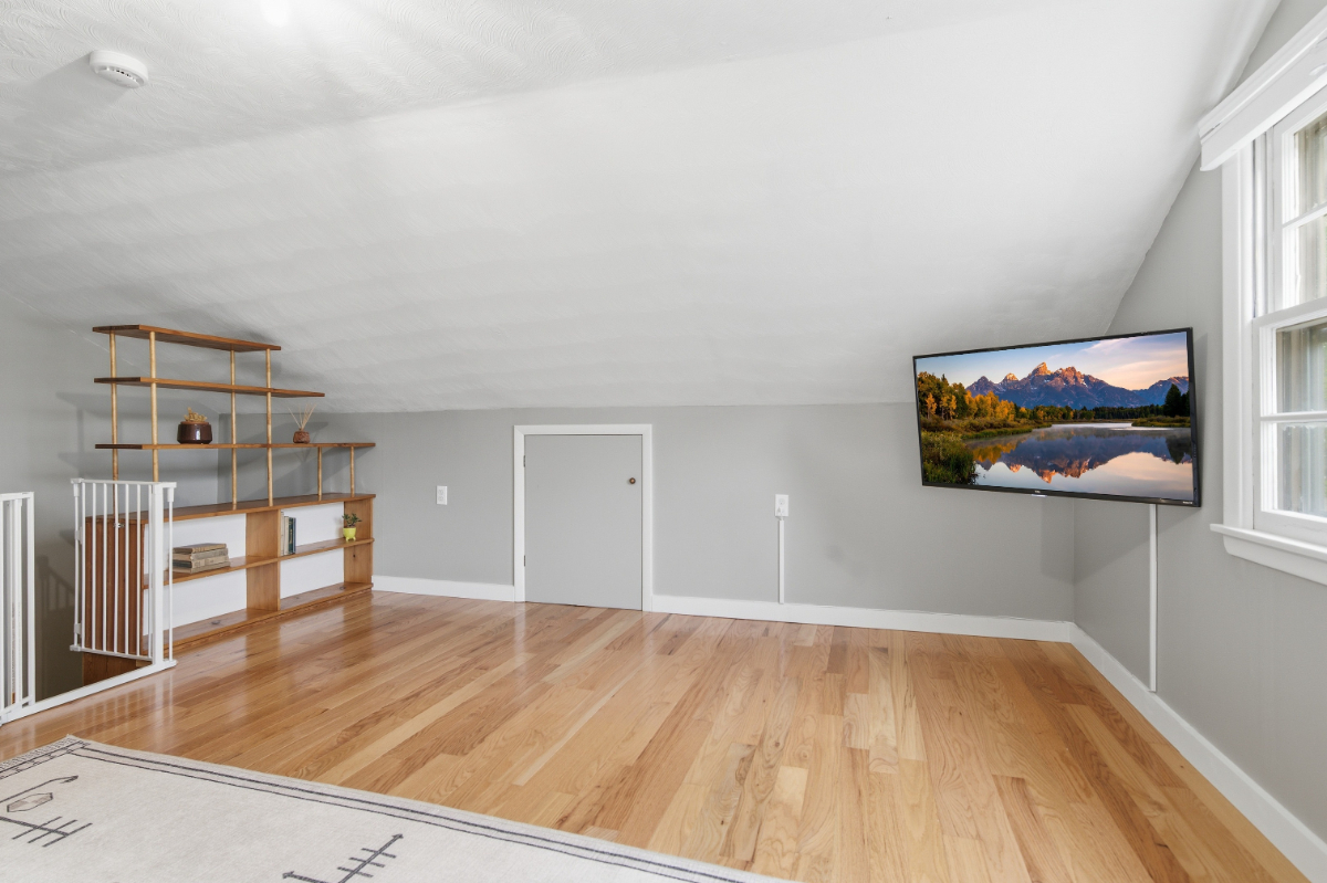 Saratoga Springs Mid-Century Ranch - Photo 11
