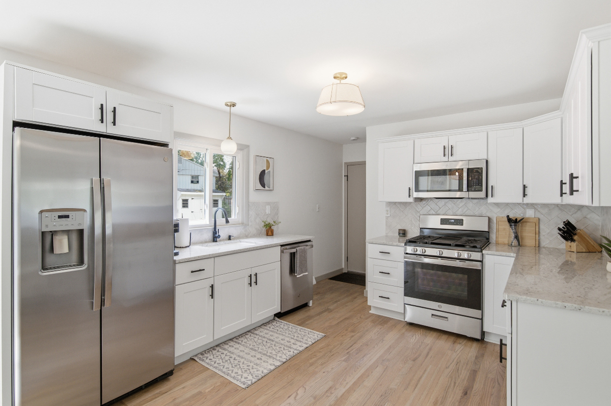 Saratoga Springs Mid-Century Ranch - Photo 6