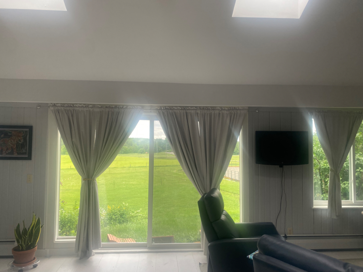 Fantastic location, amazing views, bight space with amazing views - Photo 4