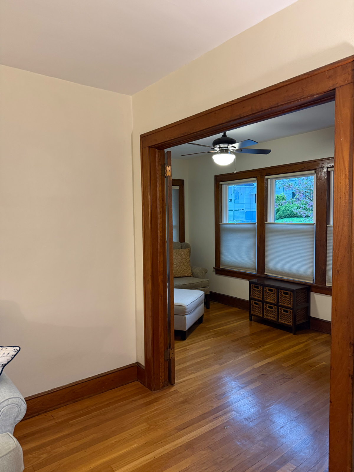 Beautiful Professional Duplex! Comfortable, convenient and relaxing. Close to hospitals and universi - Photo 3