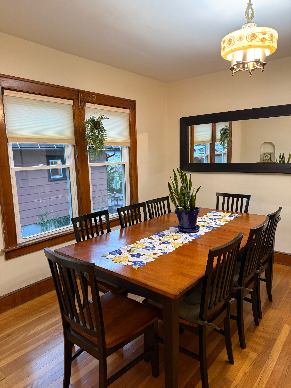 Beautiful Professional Duplex! Comfortable, convenient and relaxing. Close to hospitals and universi - Photo 7