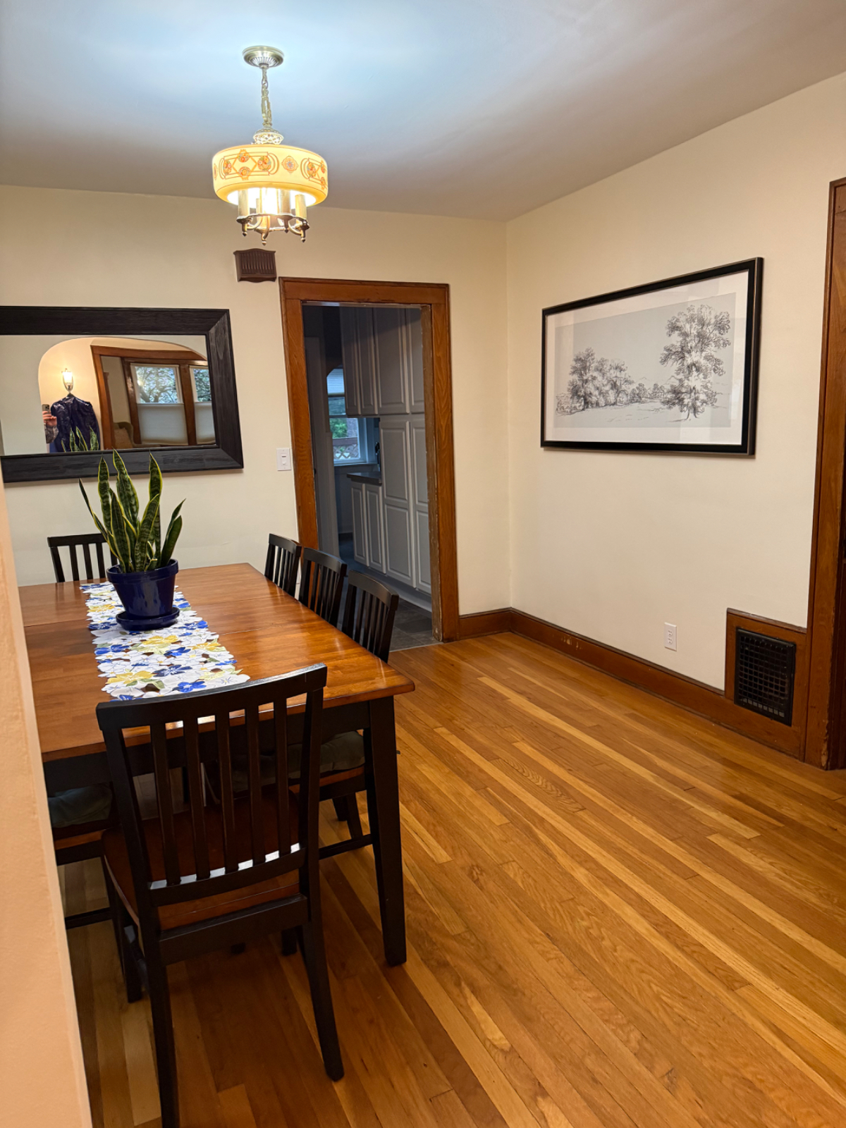 Beautiful Professional Duplex! Comfortable, convenient and relaxing. Close to hospitals and universi - Photo 8