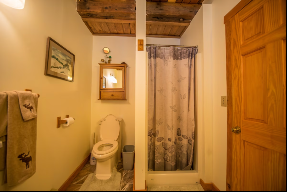 Black Bear Lodge in Corinth Vermont - Photo 12