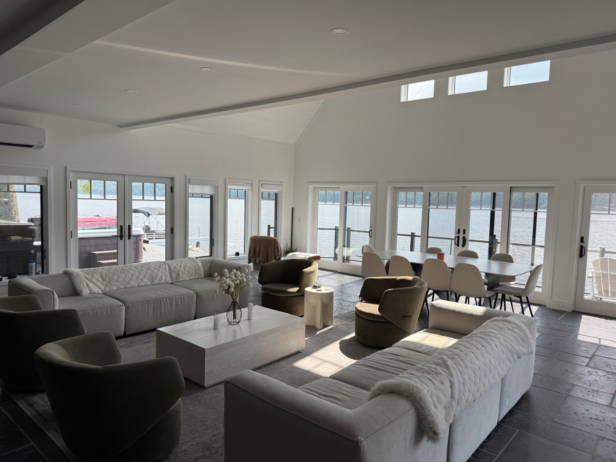 Beautiful furnished room available in newly built, Lakeside home - Photo 11
