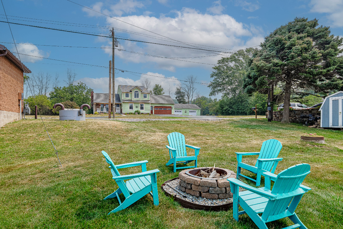 Lake Home - Photo 6
