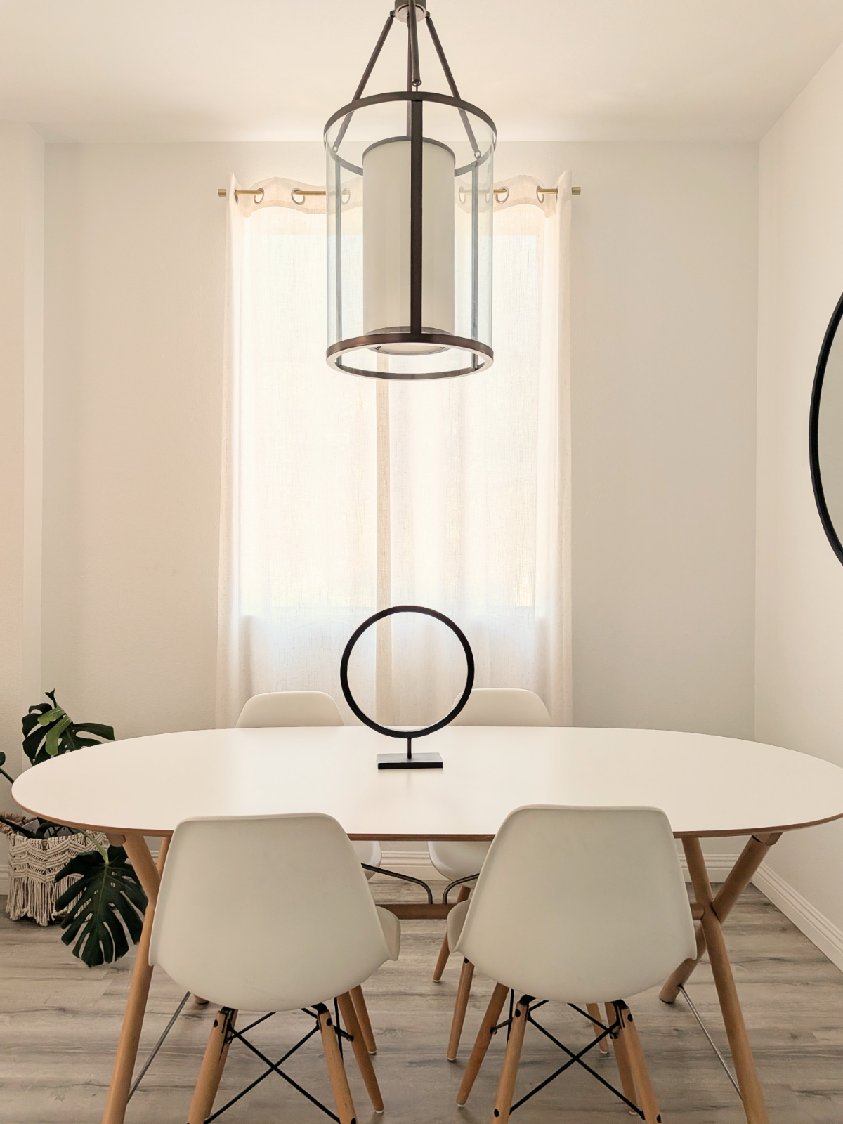Bright Serene Furnished Corner Suite | High Ceilings | Near UCLA - Photo 4