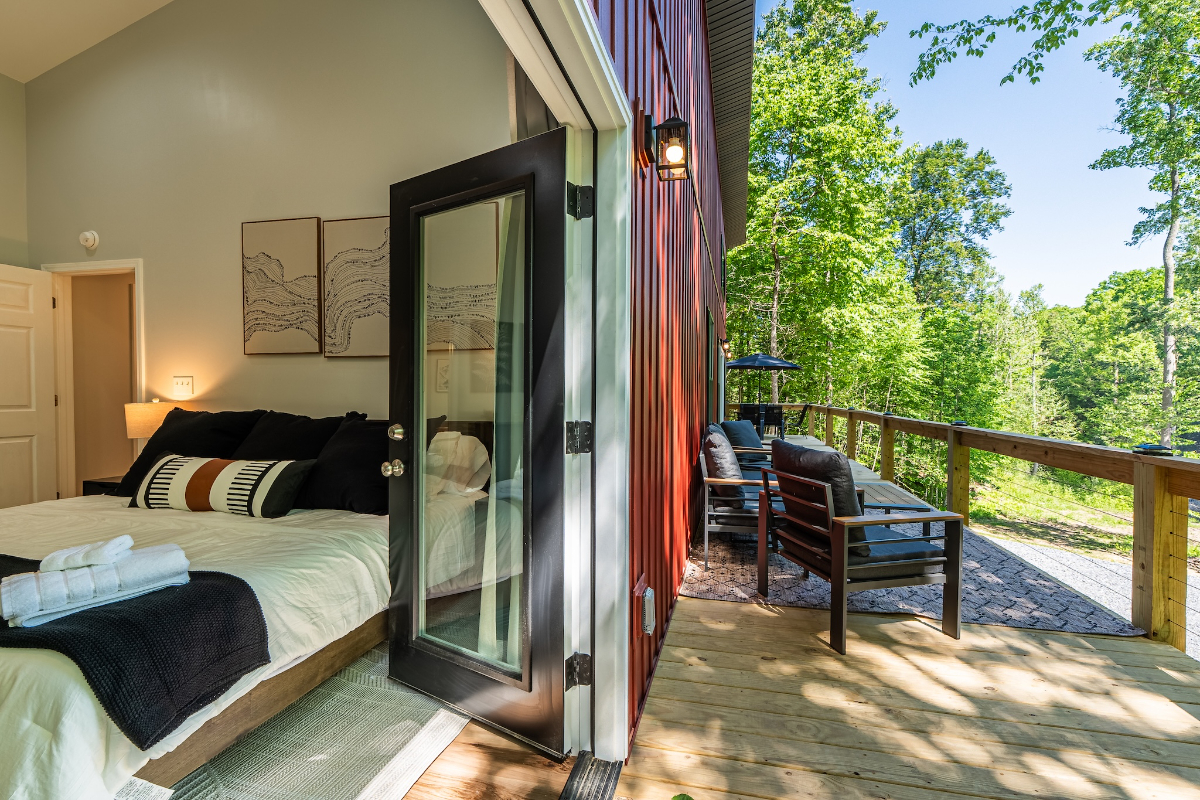 Modern 3BR Cabin near NRG & Fayetteville/Summersville Hospitals - Photo 8