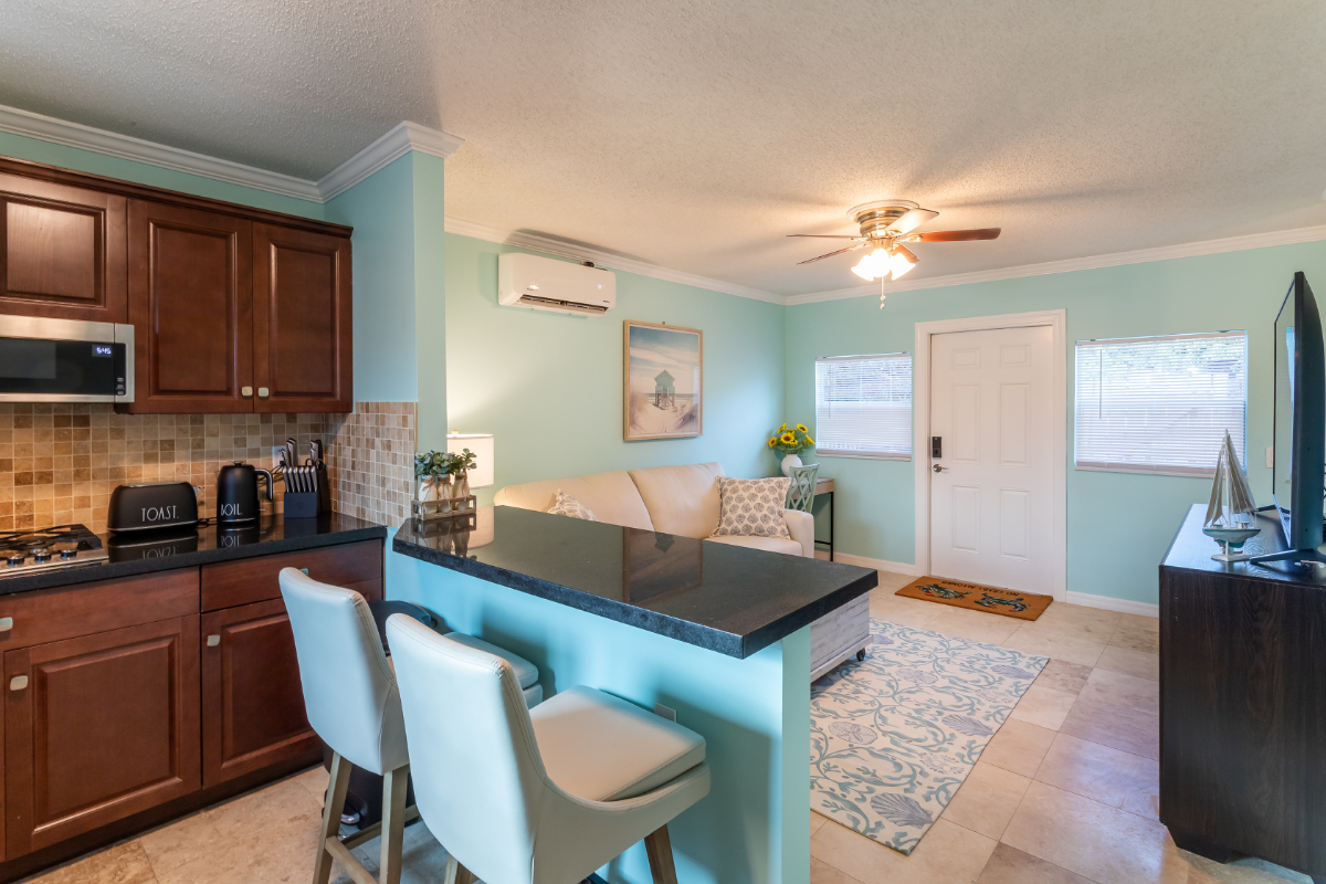 Coastal Cottage With Its Own Backyard & Parking - Photo 6