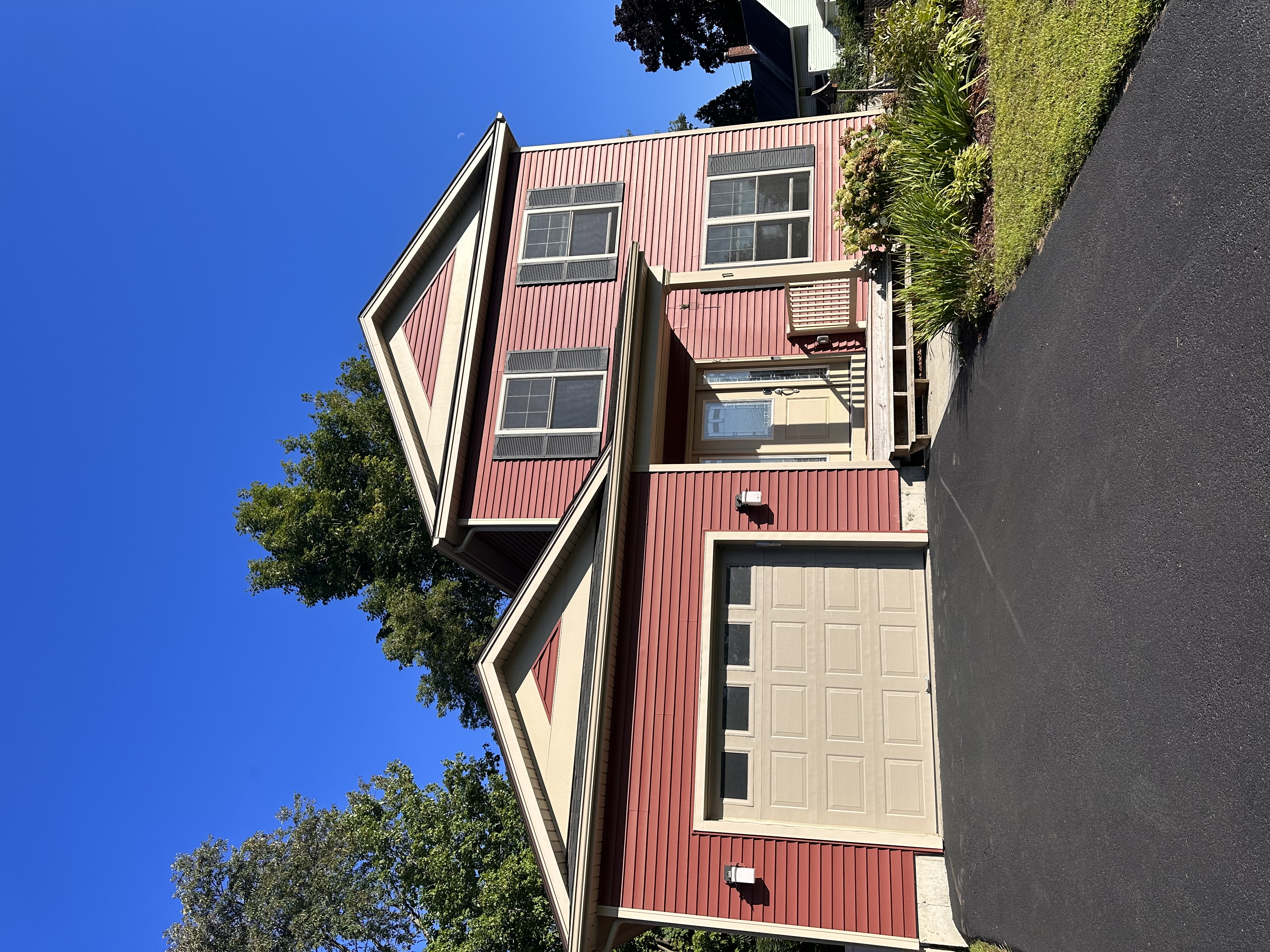 Cozy Haven-5 Corners Condo-Perfect Location! - Photo 10