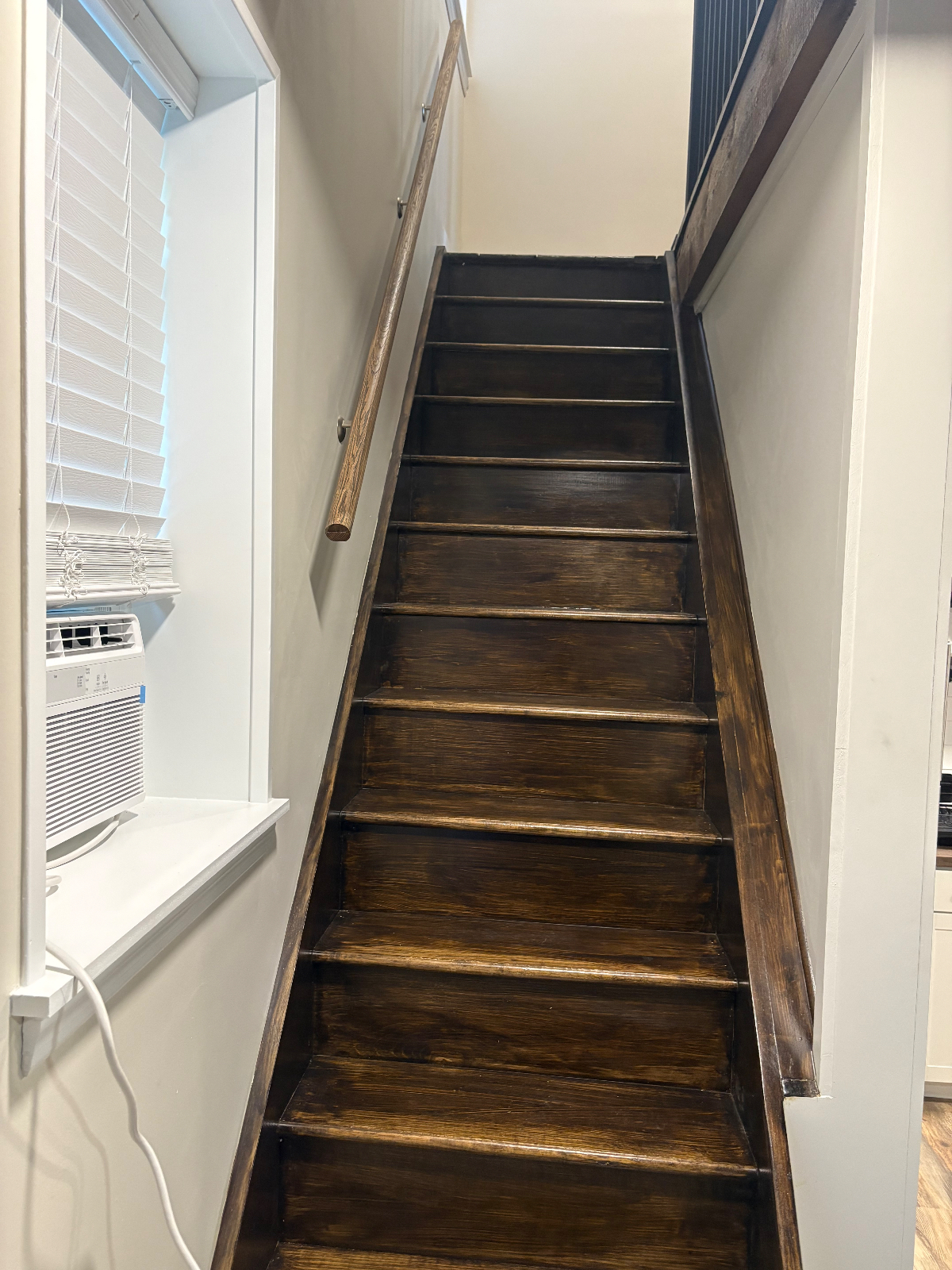 Charming Fully Renovated Carriage House (W/D and Patio) - Photo 4