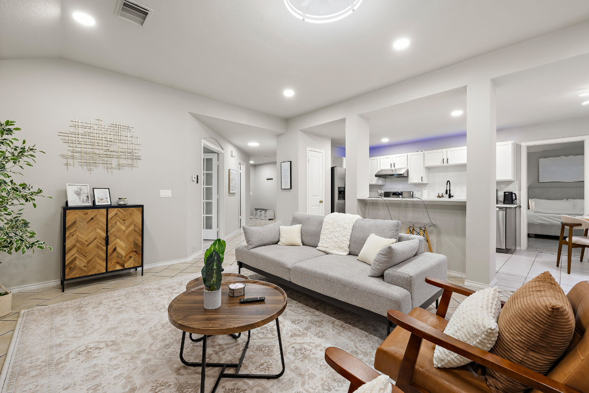 Renovated & Furnished 3BR/2BA + Office | Walk to Top Schools & Milburn Park - Photo 3