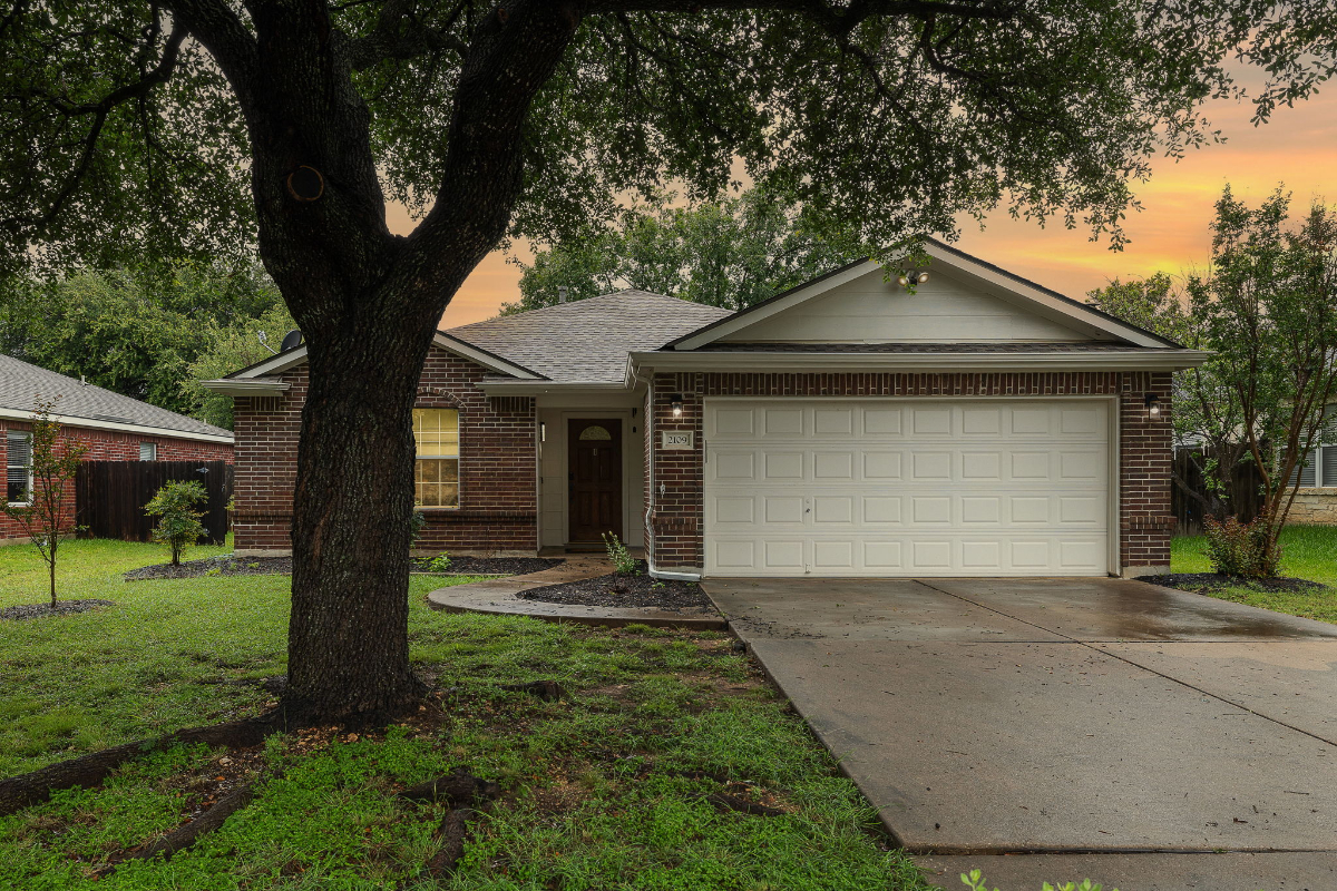 Renovated & Furnished 3BR/2BA + Office | Walk to Top Schools & Milburn Park - Photo 1