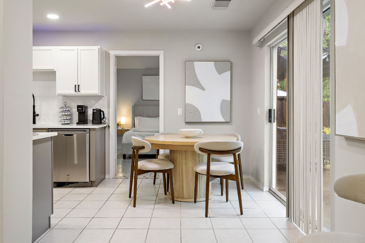 Renovated & Furnished 3BR/2BA + Office | Walk to Top Schools & Milburn Park - Photo 5