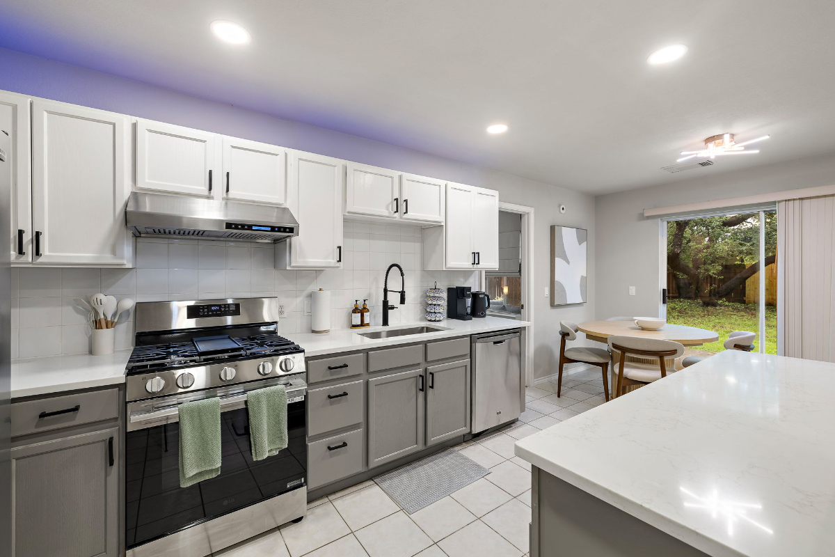 Renovated & Furnished 3BR/2BA + Office | Walk to Top Schools & Milburn Park - Photo 7