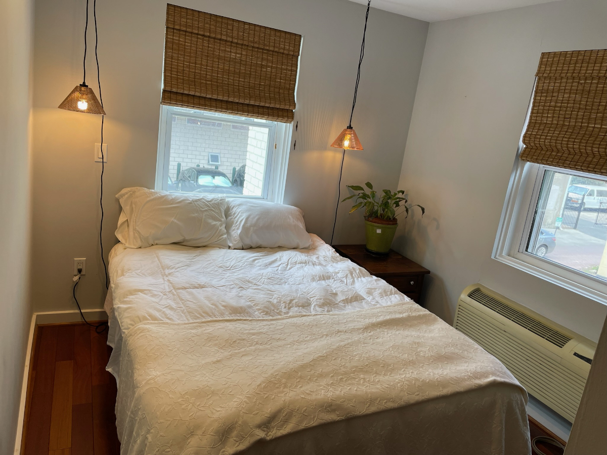 Cozy, remodeled 1 Bed 1 Bath - Photo 9