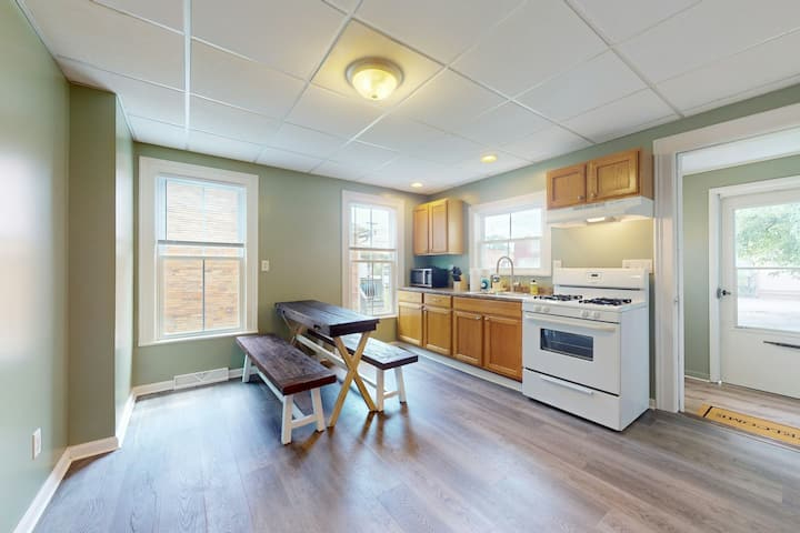 Refurbished First Floor Home Near CMAC, Canandaigua Lake, And Major Medical Centers - Photo 5