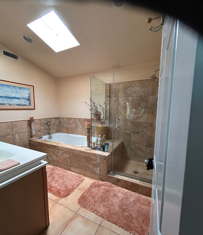 Beautiful airy West L.A. family home available for up to 3 months starting mid-Sept - Photo 3