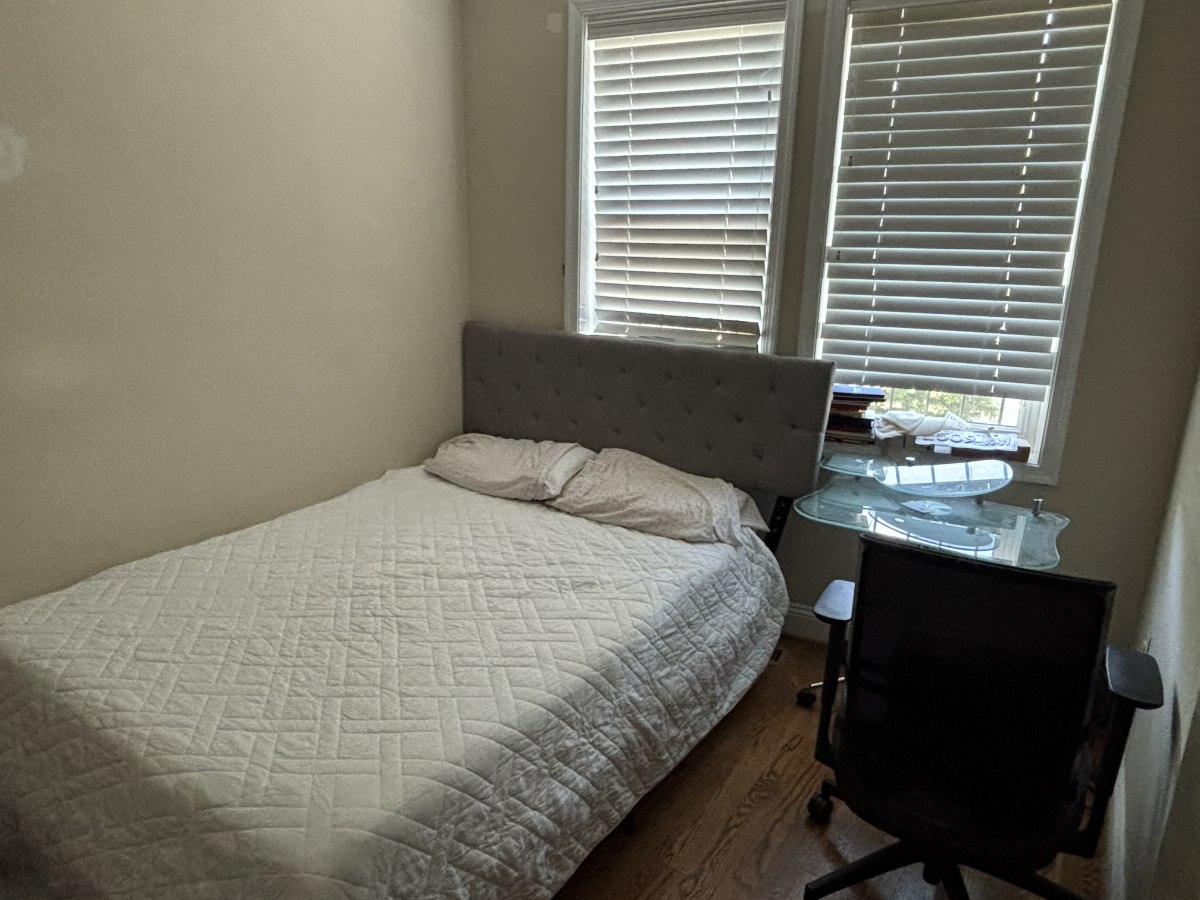 Room available in DC, 5 minutes from the Metro station! - Photo 2