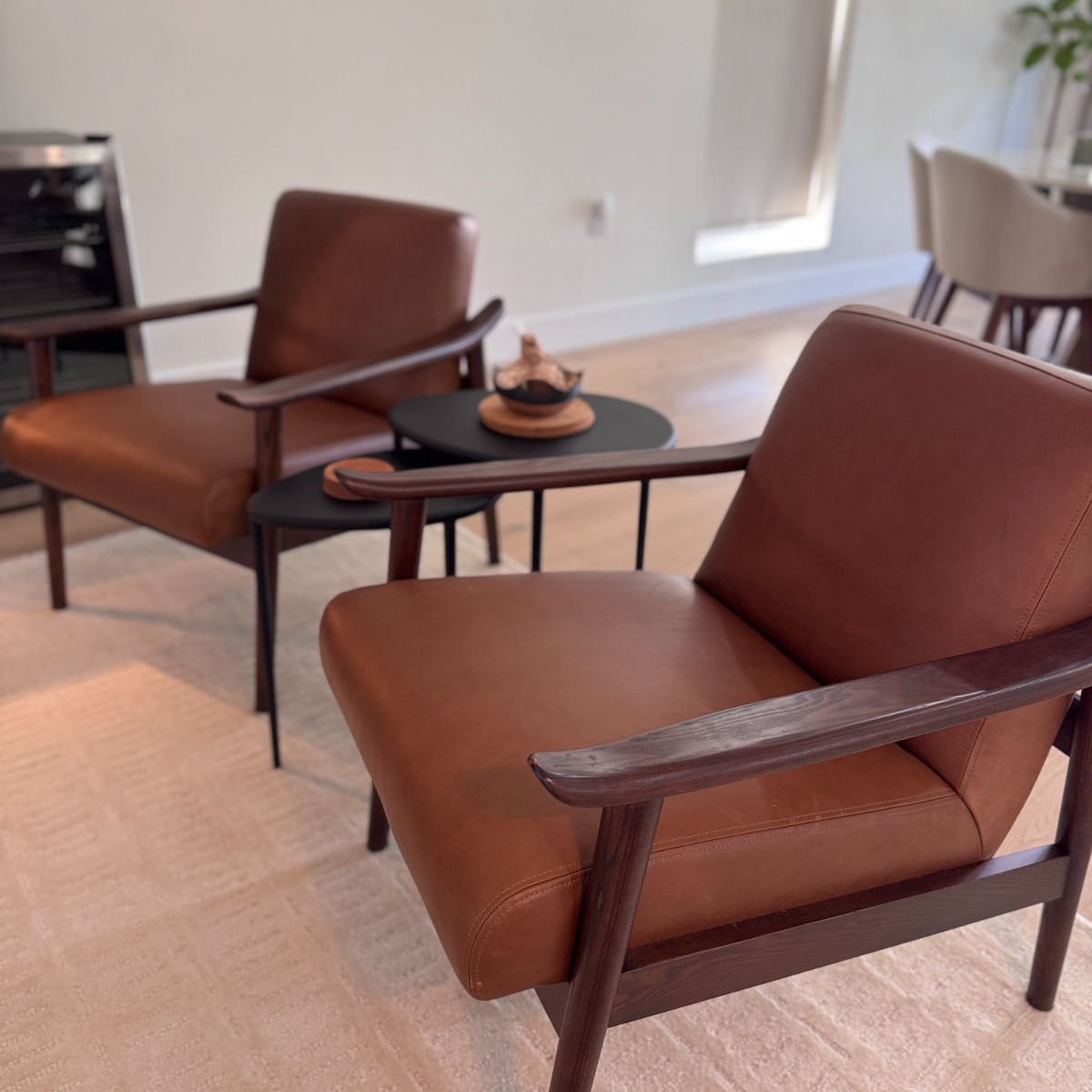 Coxy, Luxuriously Furnished Multi-Level Home with Outdoor Living, Smart Home Features & Driveway - Photo 3