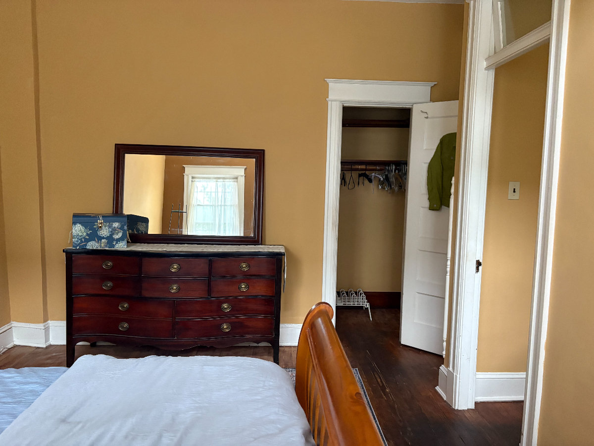 Very conveniently located Victorian - Federalist Style, Row house in DC.  Home -Away From  - Home! - Photo 11