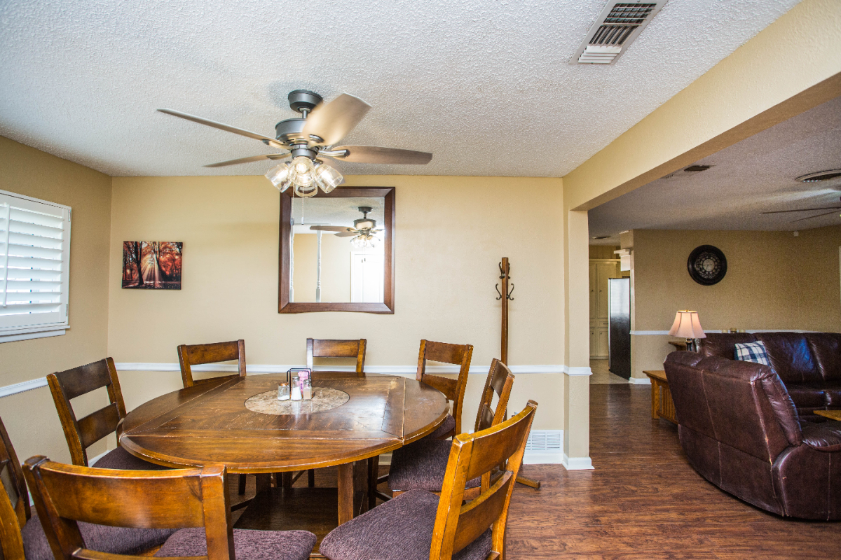 Furnished Central Lubbock--4 Bedroom, 2 Bath, 2 Car Garage Home - Photo 2