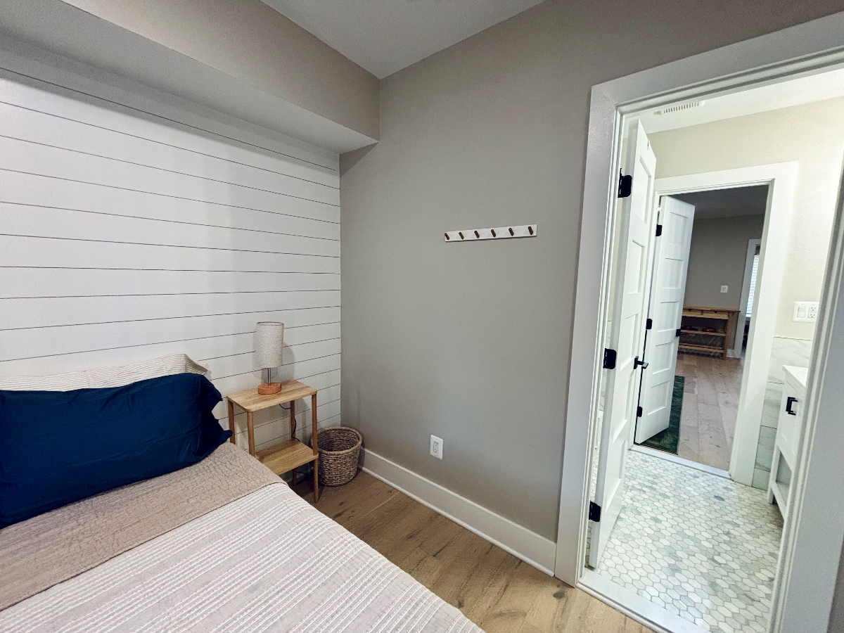 Modern 2BR Second-Floor Condo Near H St and Union Market - Photo 3