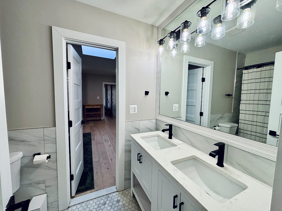Modern 2BR Second-Floor Condo Near H St and Union Market - Photo 7