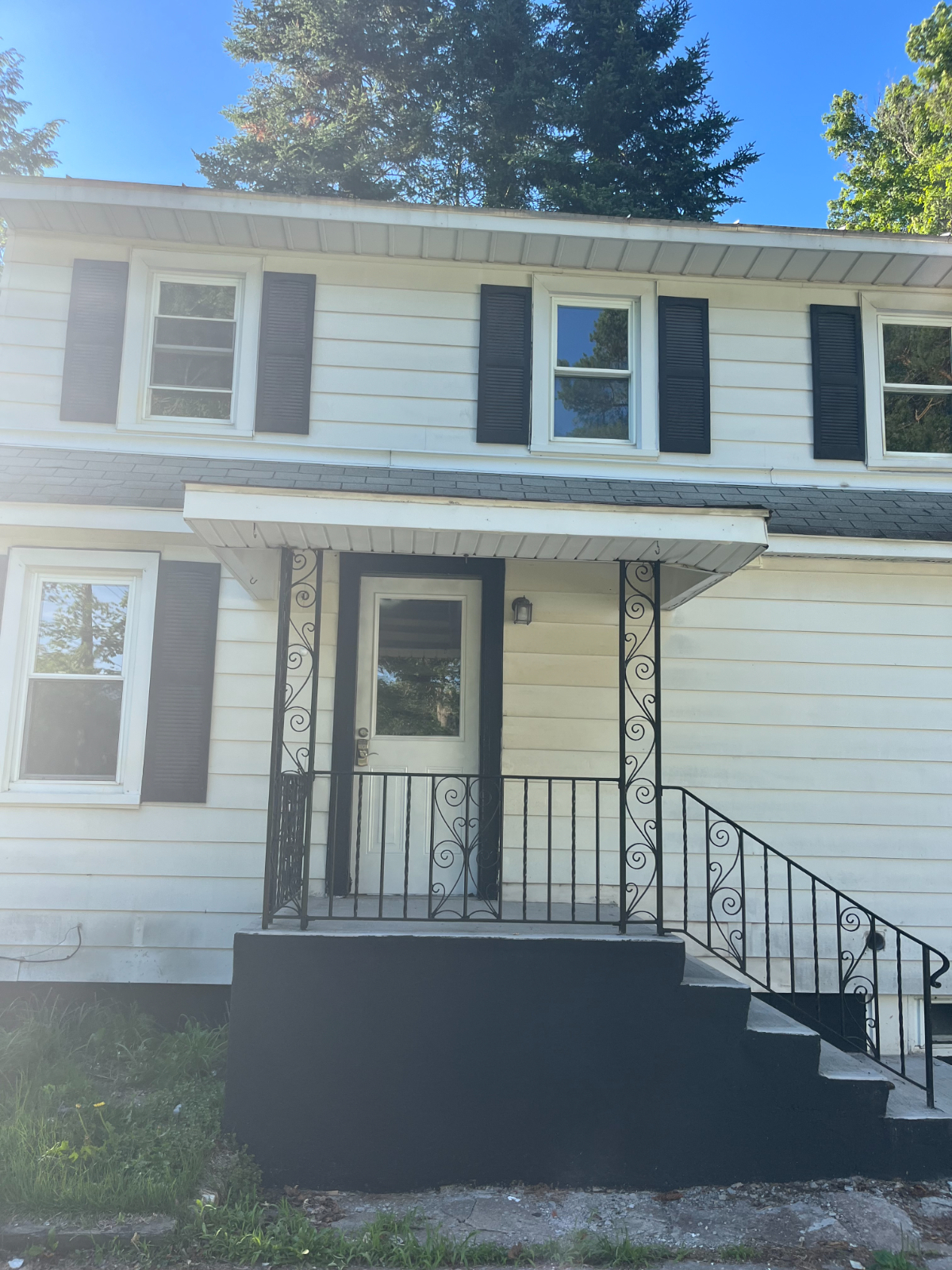 Newly remodeled 4 bedroom single family home - Photo 8