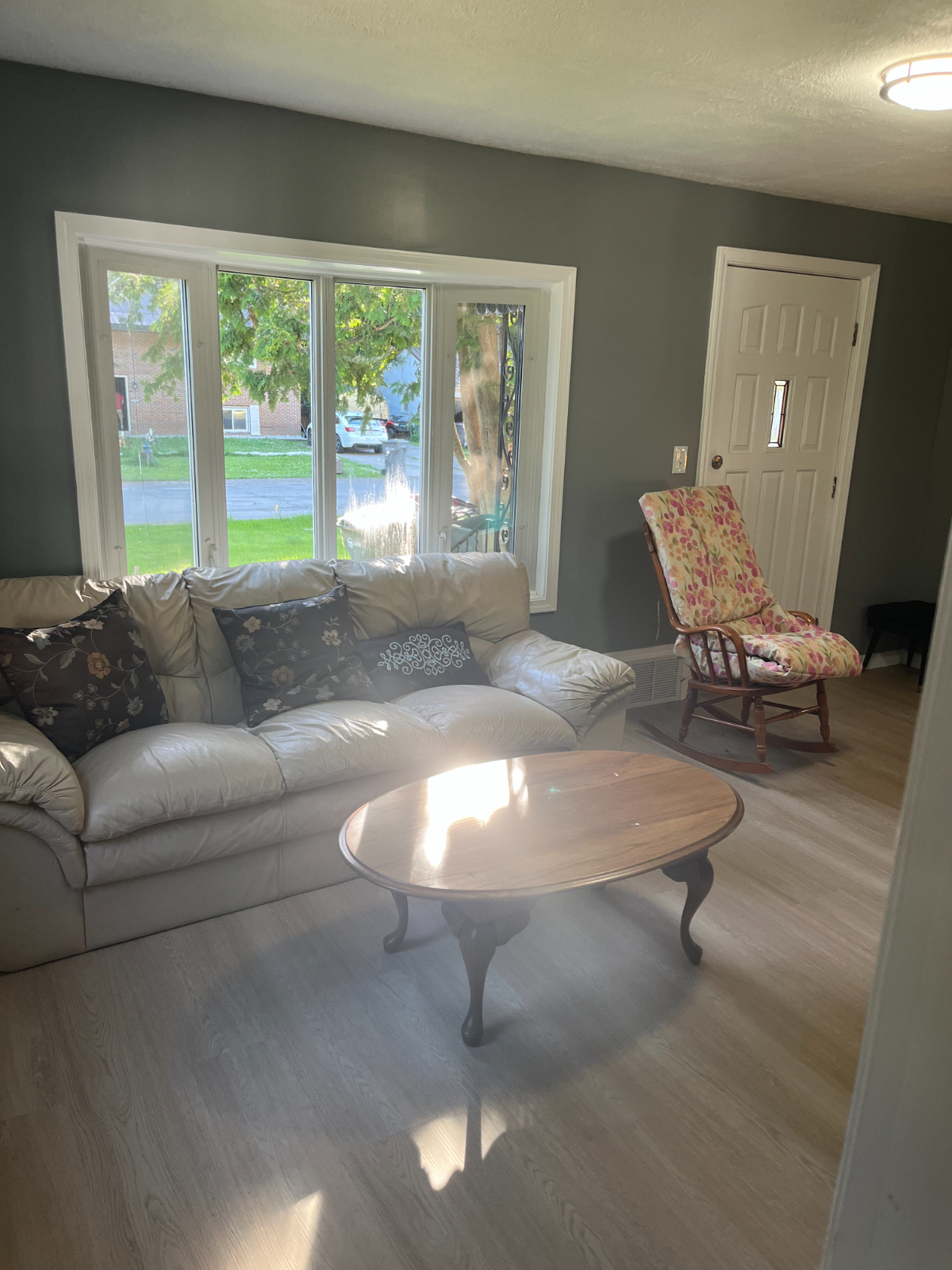Newly remodeled 4 bedroom single family home - Photo 12