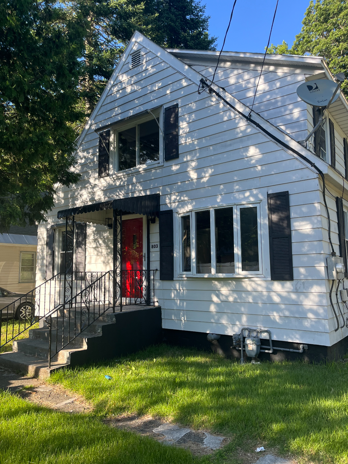 Newly remodeled 4 bedroom single family home - Photo 1