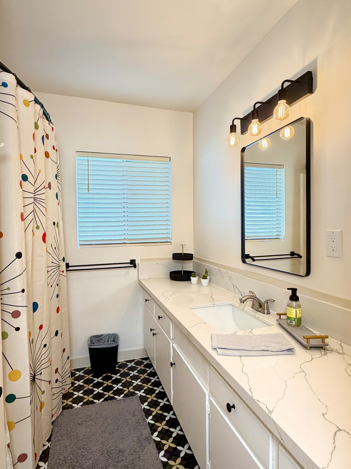 USC and Downtown Apartment - Photo 5
