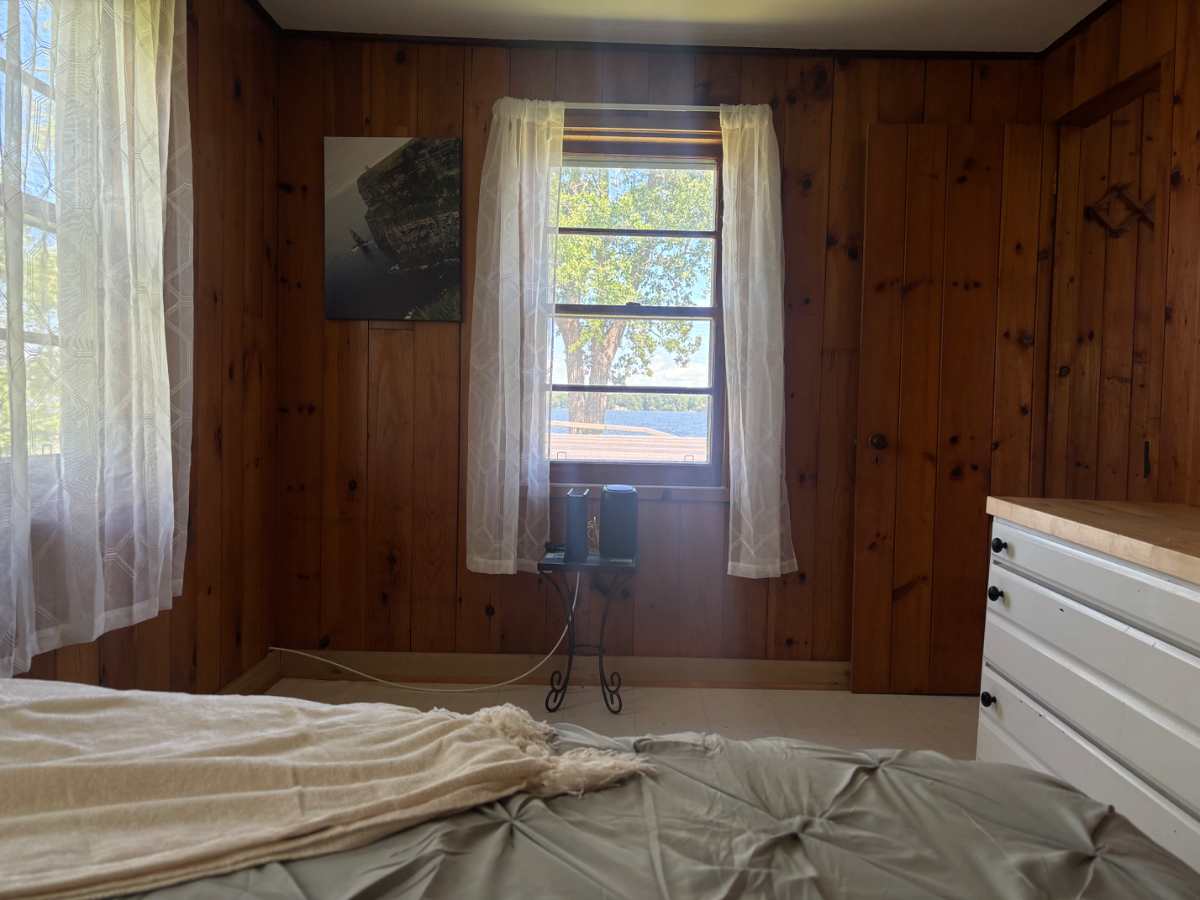 Small Cottage with Lakefront Access - Photo 5