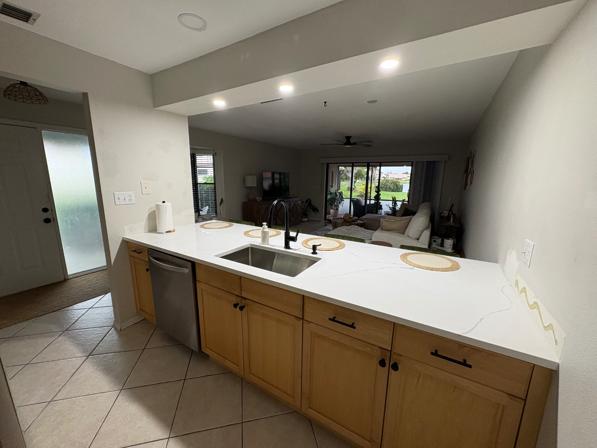 Charming Coastal Condo - Photo 6