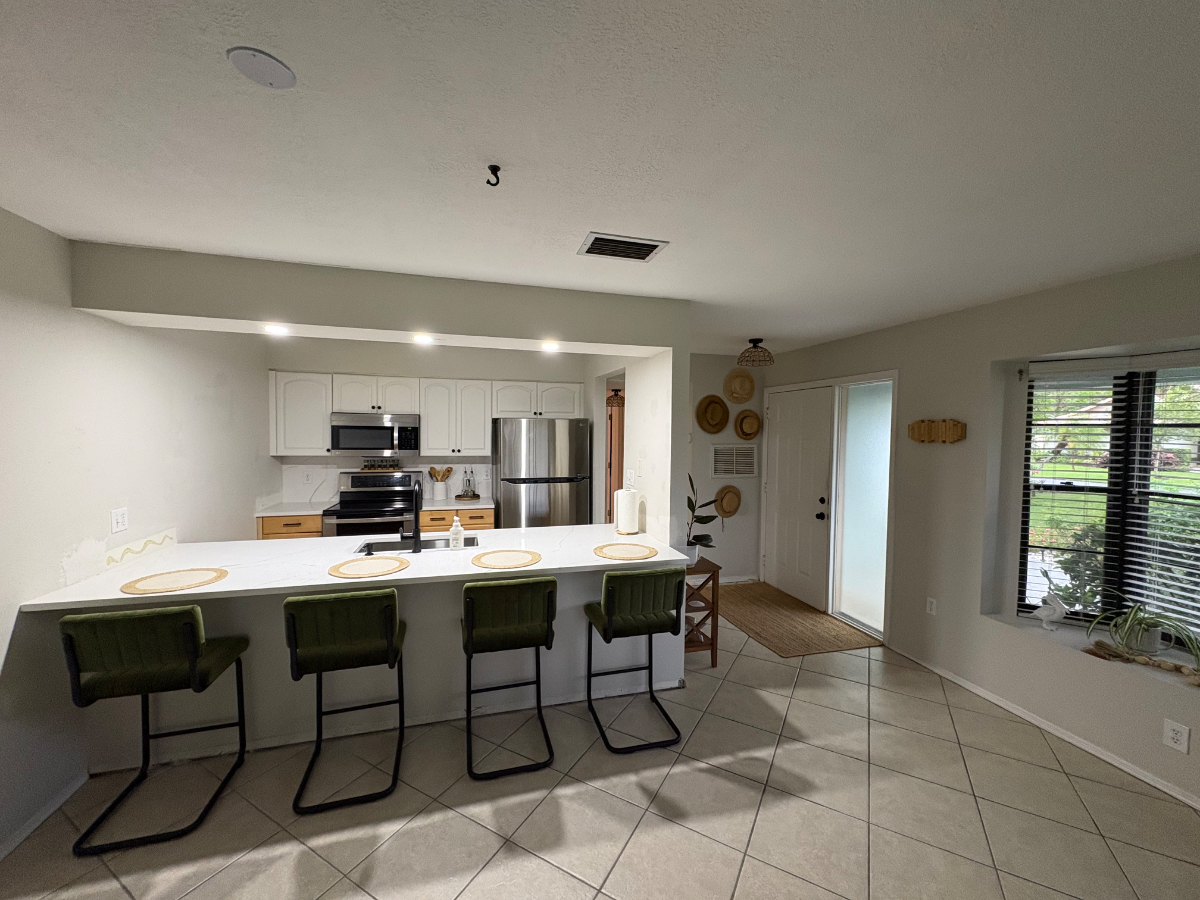 Charming Coastal Condo - Photo 8