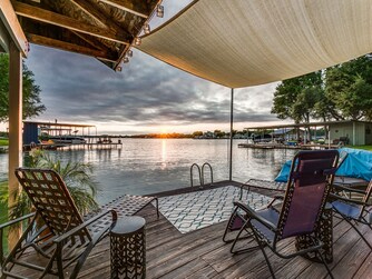 Waterfront Lake LBJ Retreat | Monthly Furnished Rental - Photo 2