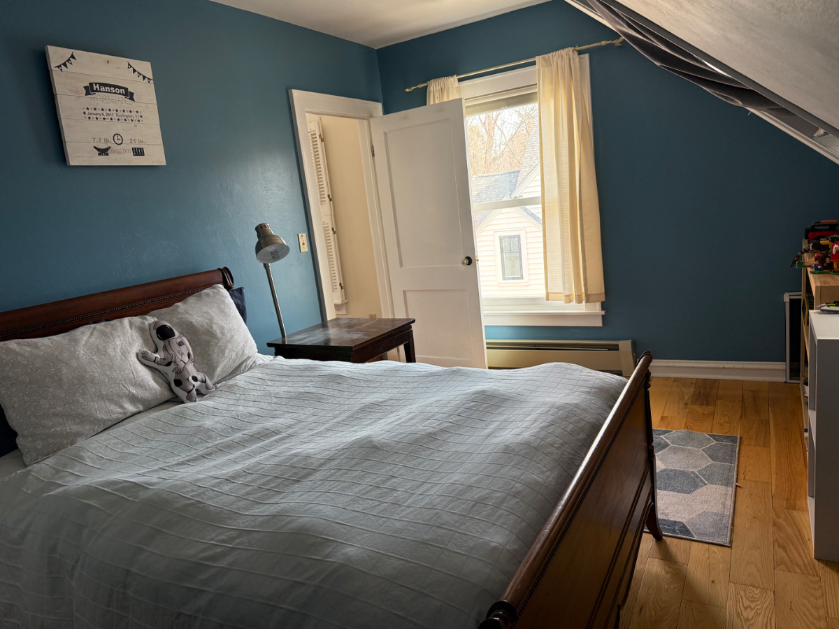 Superior location less than 1 mile to hospital and charming home - Photo 6