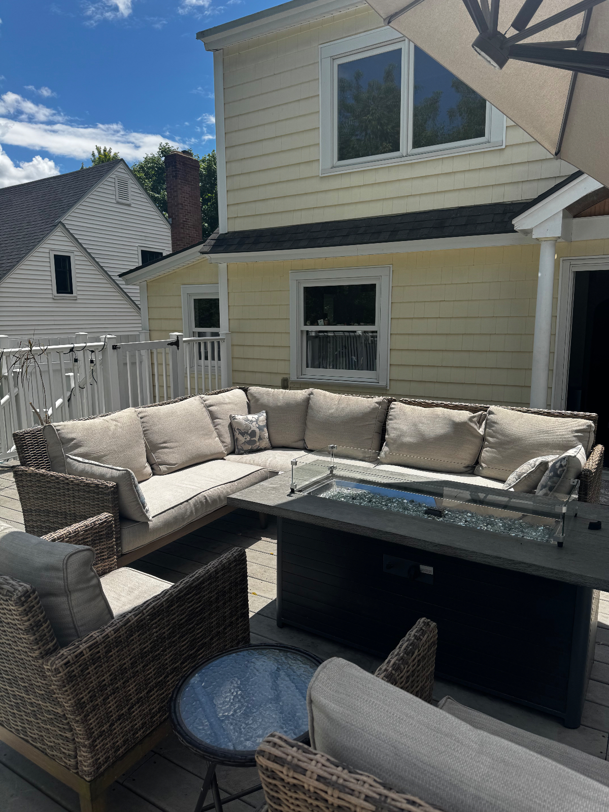Superior location less than 1 mile to hospital and charming home - Photo 12