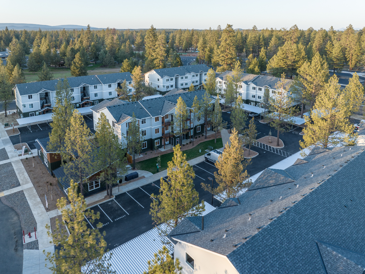 Modern Mountain Living Community with 24/7 Fitness Center - Pet Friendly - Sauna - On-Site Dog Park-Clubhouse - Photo 2