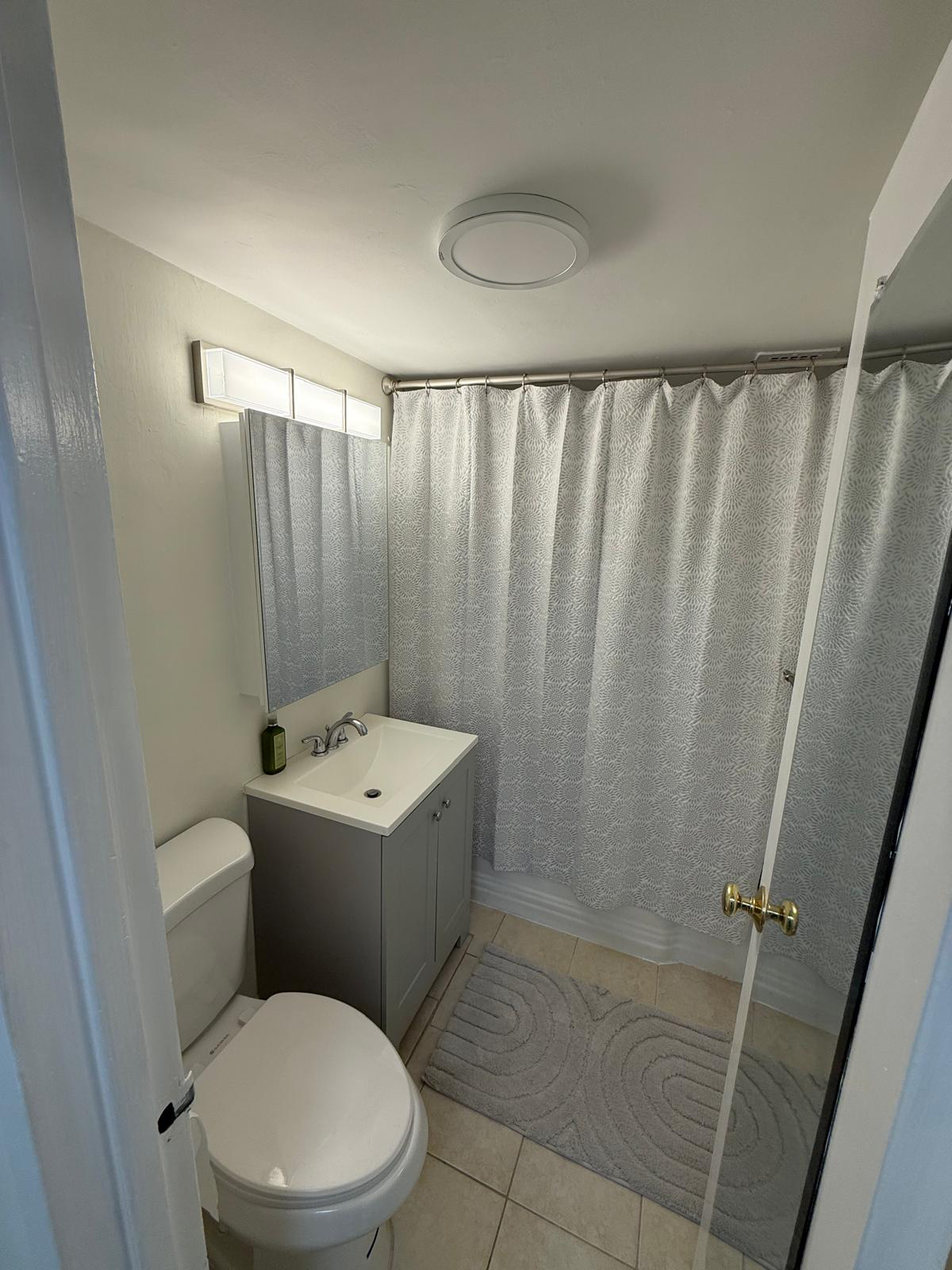 Fully Furnished Foggy Bottom Studio | Walk to GWU, World Bank & IMF - Photo 2
