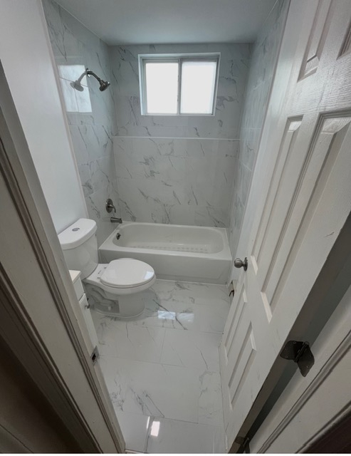 Cozy Studio apartment with private entrance close to ALL mid-island. - Photo 3