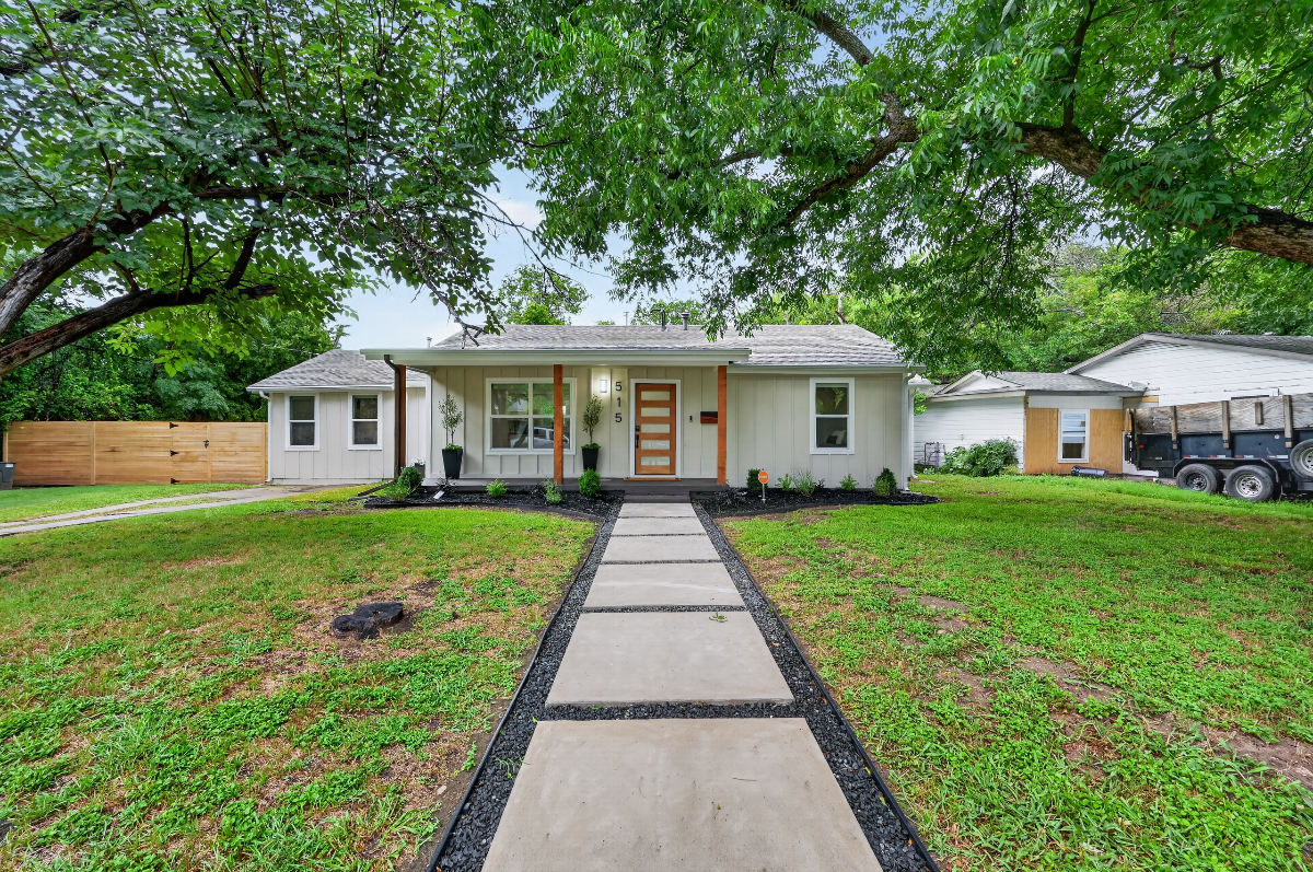 Executive Furnished 3BR Home Near Downtown Mansfield & Hospitals - Photo 1