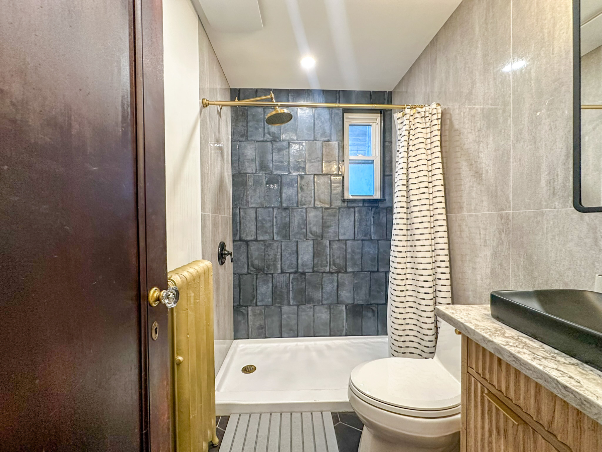 Newly Renovated, Fully Furnished 1 BR Apartment - Wi-Fi, Off Street Parking, Heat & Water Included - Photo 3